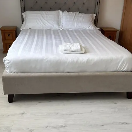 Sea View Homes 1 *